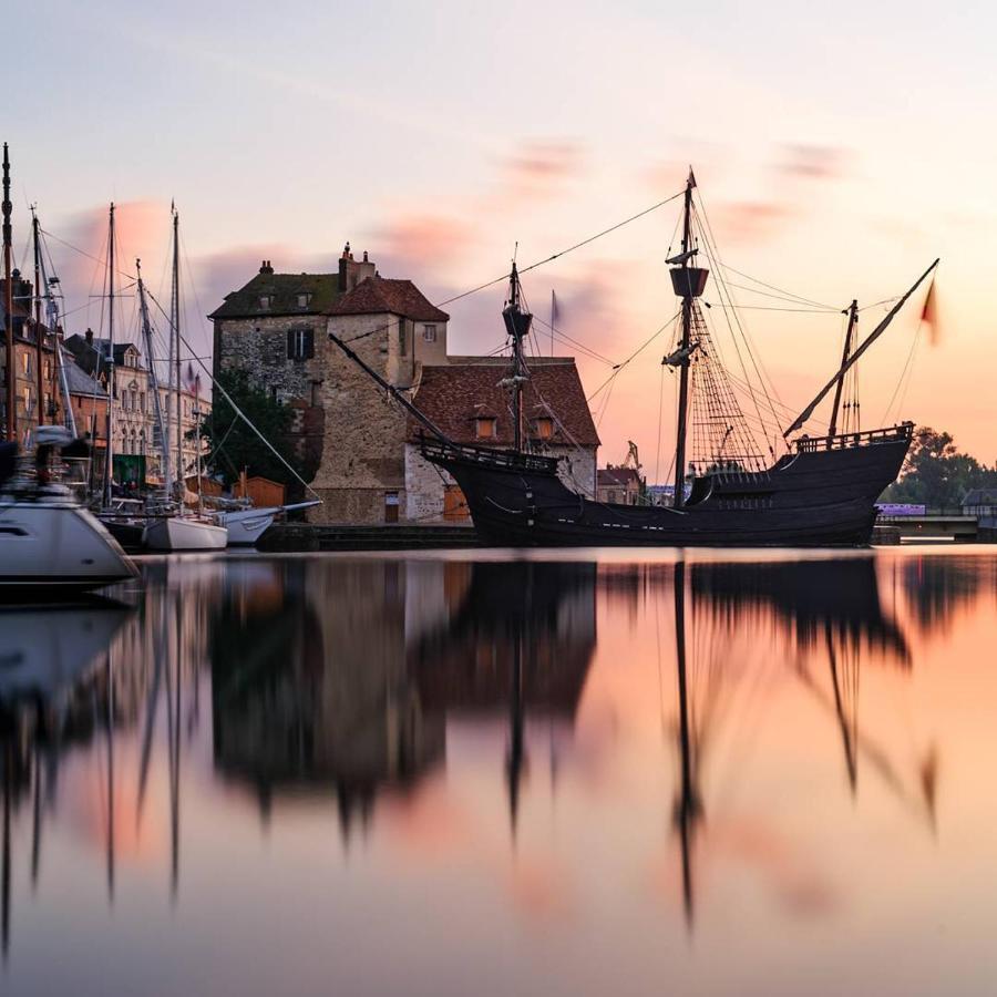 Au Coeur De Sainte Catherine Honfleur Exterior foto